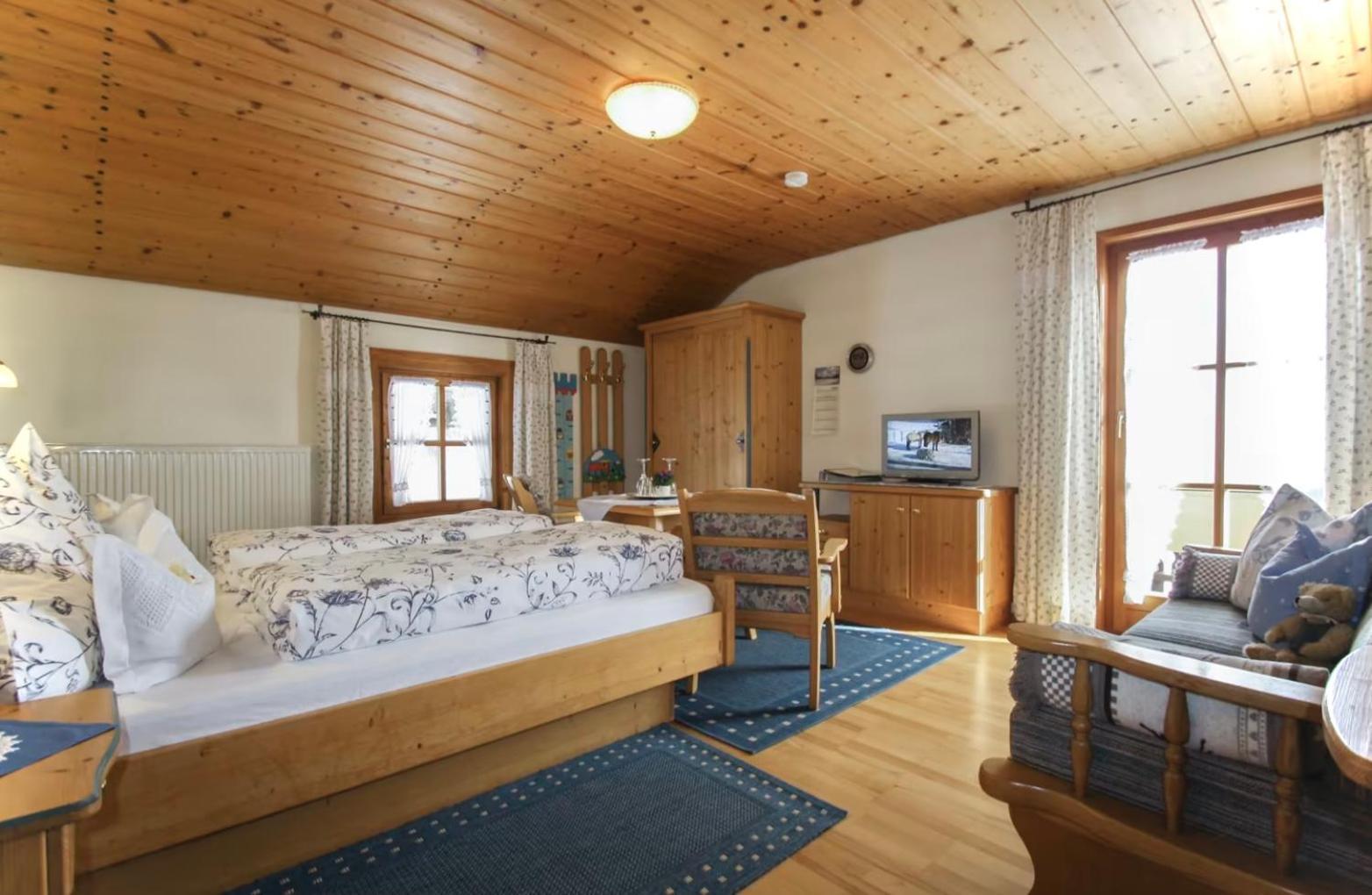 Gaestehaus Herbstbauernhof Siegsdorf Exterior foto